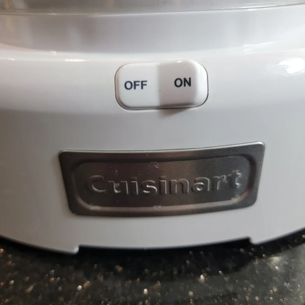 Cuisinart ICE-21 White Frozen Yogurt Ice Cream and Sorbet Maker 1.5 Quart 50W